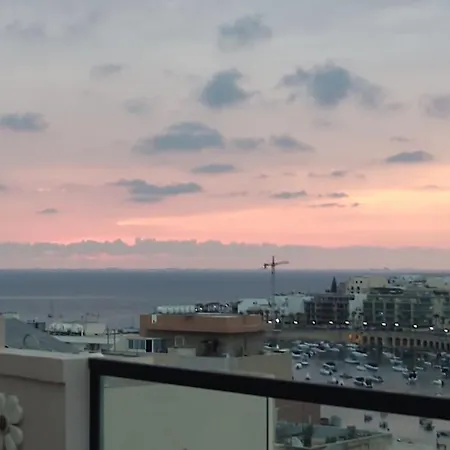 Sea View Penthouse 아파트