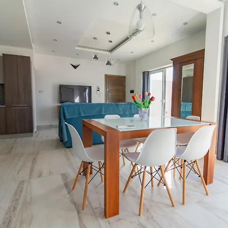 Sea View Penthouse 아파트 마르사스칼라